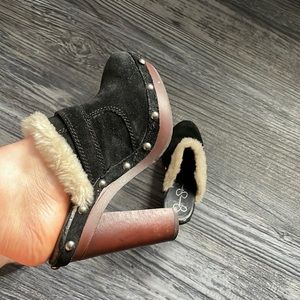 Jessica Simpson Slip on Closed Toed Suede Mule Heels